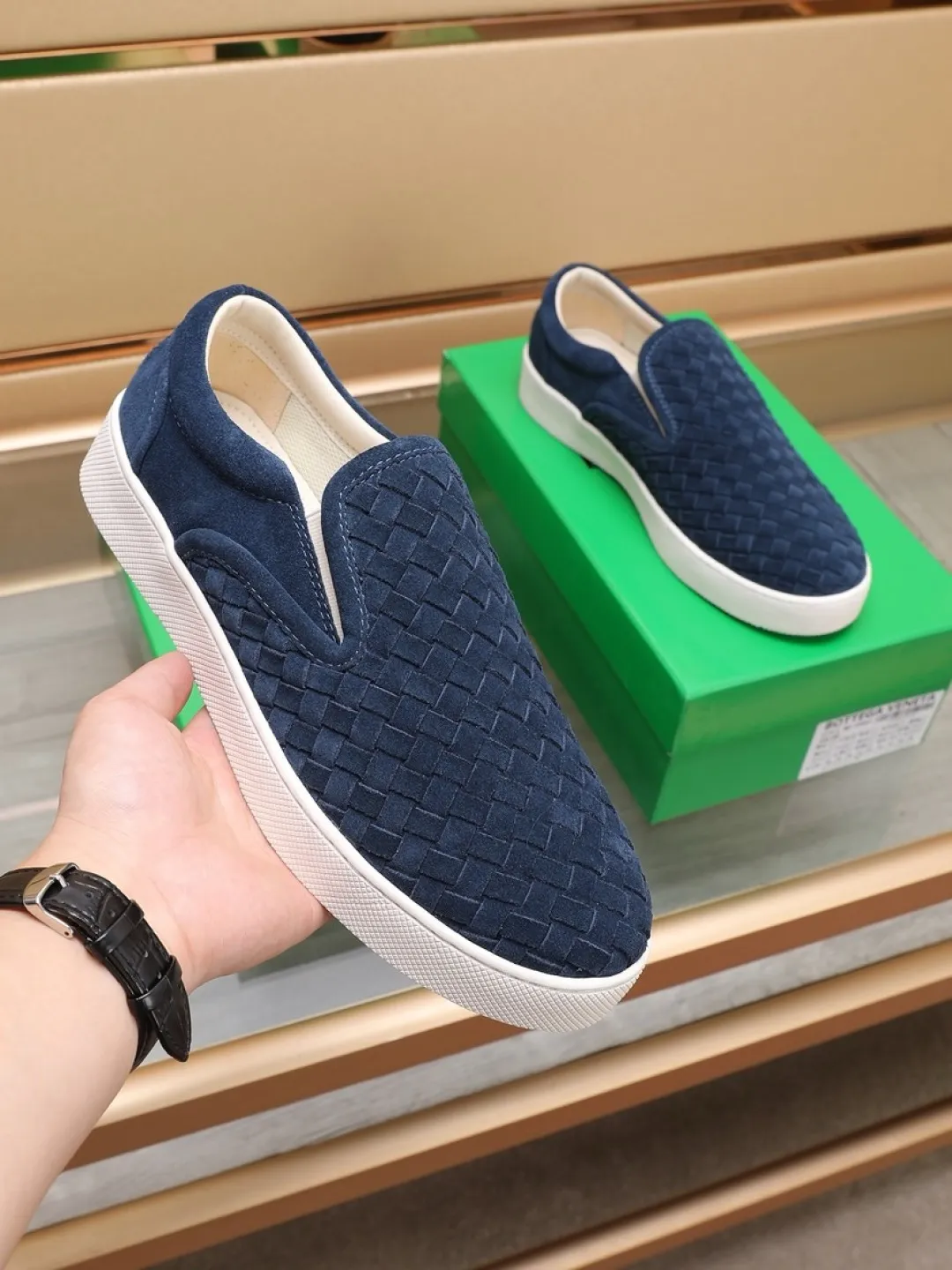 Men's men's shoes 💰Men's shoes 💰440💰🔥[BV] series of top purchasing agents 🔍Imported first-layer cowhide woven surface, cowhide foot pads lining environmentally friendly ♻️Does not fade, 💪Sole: Rubber combination original factory special original outsole ⚠Original and single goods 🔍🔍You can come in and out at will, welcome to compare ⚠Number of sizes: 38-44